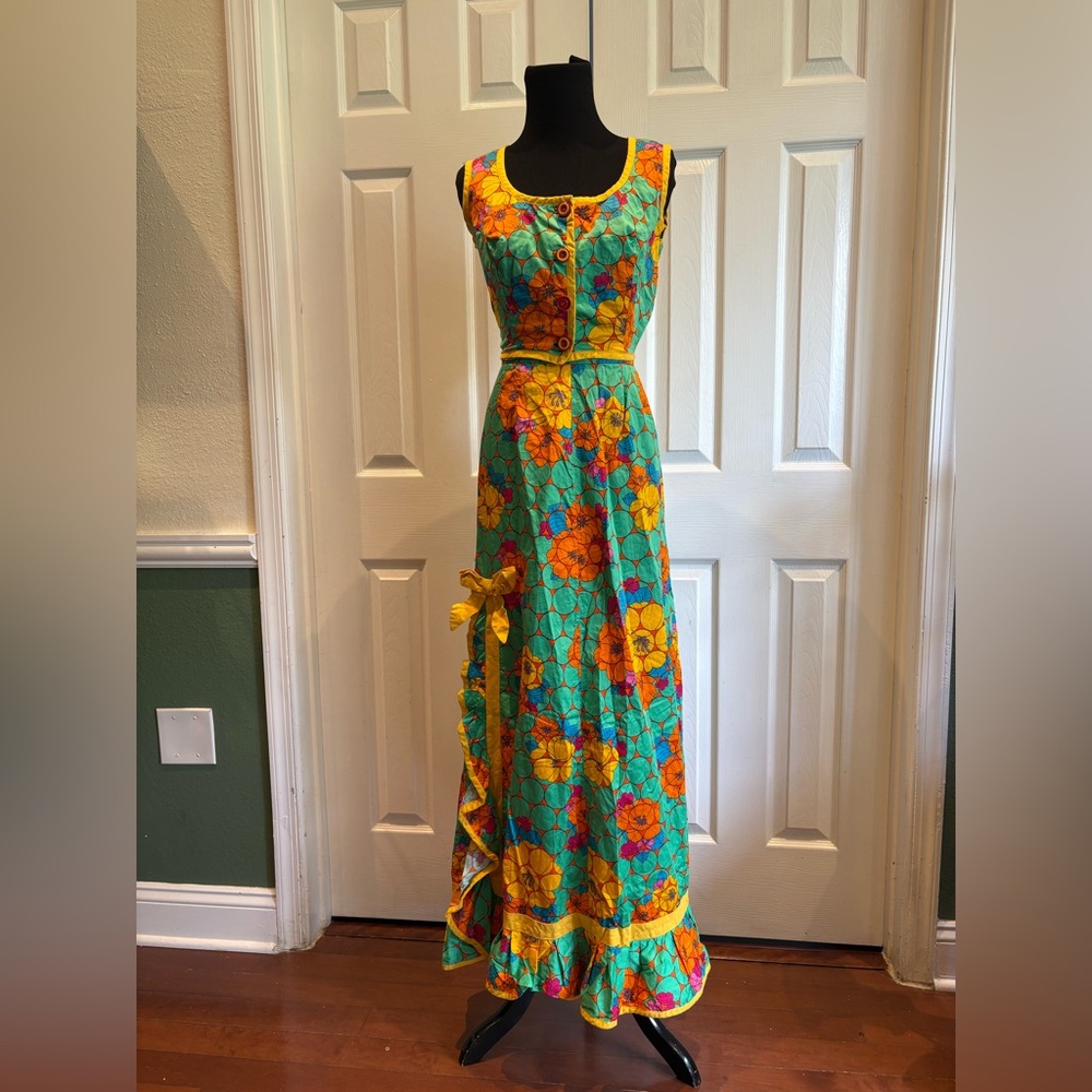 Vintage 2 piece Hawaiian Set